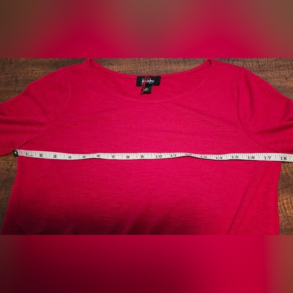 By & By Women's Long Sleeve Round Neck Hacci Light Knit Shirt Size Red Size M - Picture 11 of 13